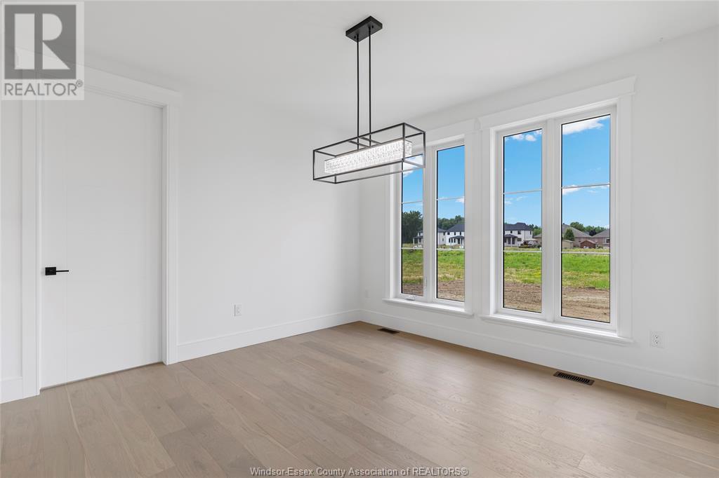 Photo 17 of 7355 Garnet, Mcgregor ON