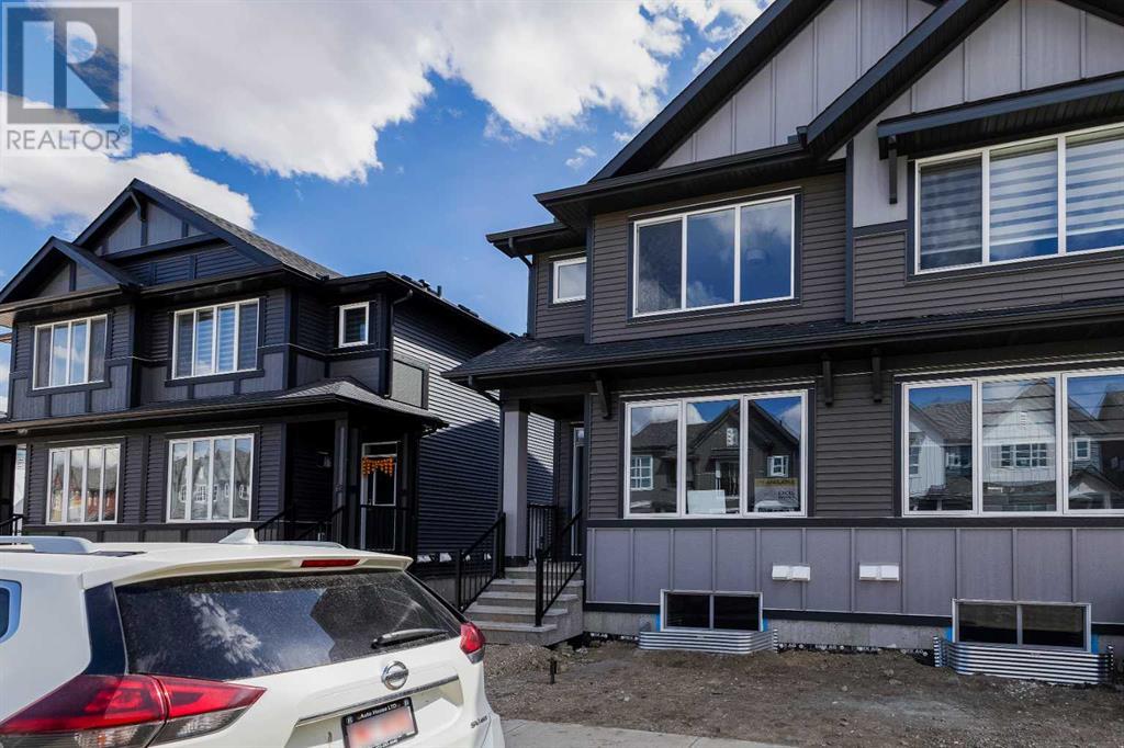 Single Family House for Sale in  Savanna Place NE Saddle Ridge Calgary 