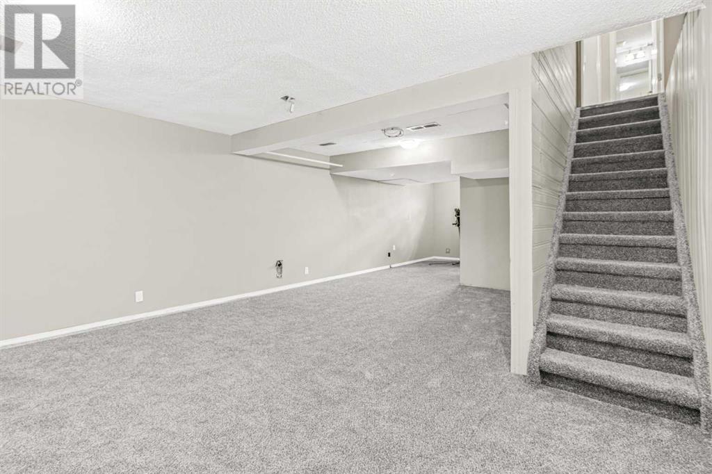 Single Family House for Sale in  Falton Drive NE Falconridge Calgary 