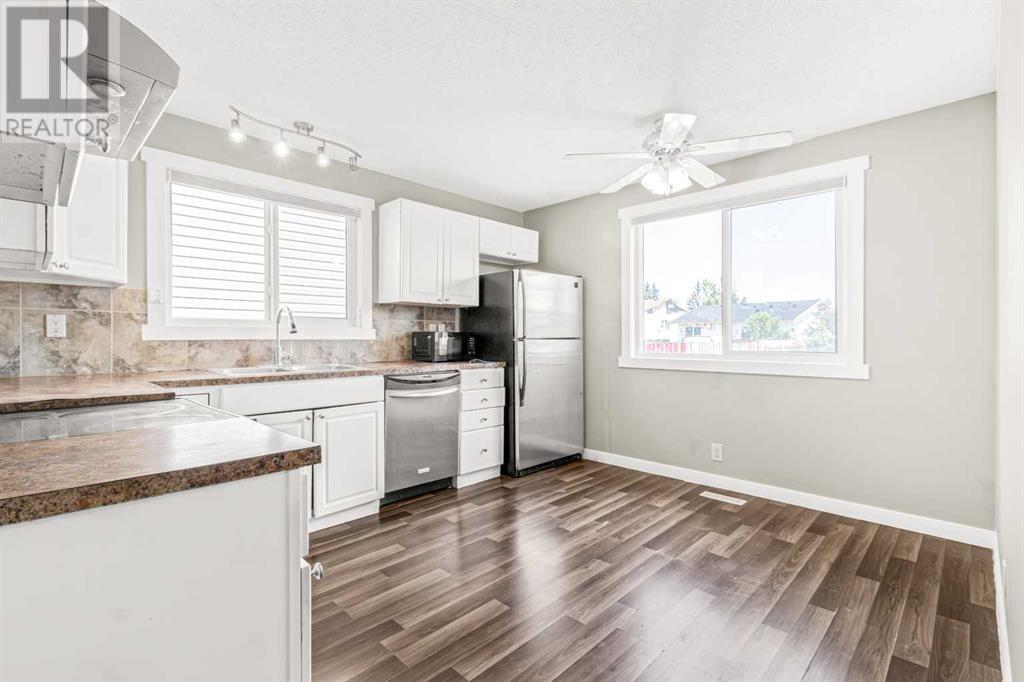 Single Family House for Sale in  Falton Drive NE Falconridge Calgary 