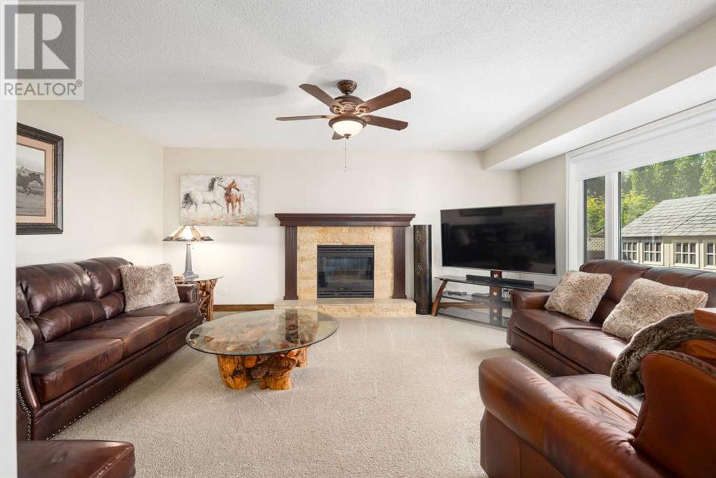 Single Family House for Sale in  Douglas Woods Hill SE Douglasdale/Glen Calgary 