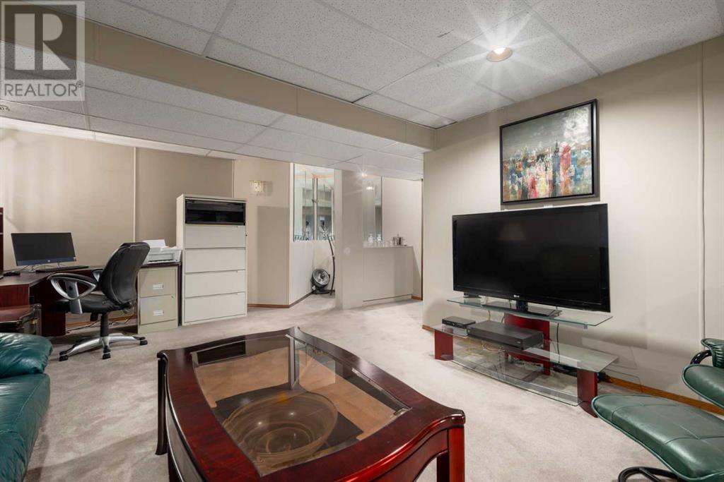 Single Family House for Sale in  Douglas Woods Hill SE Douglasdale/Glen Calgary 