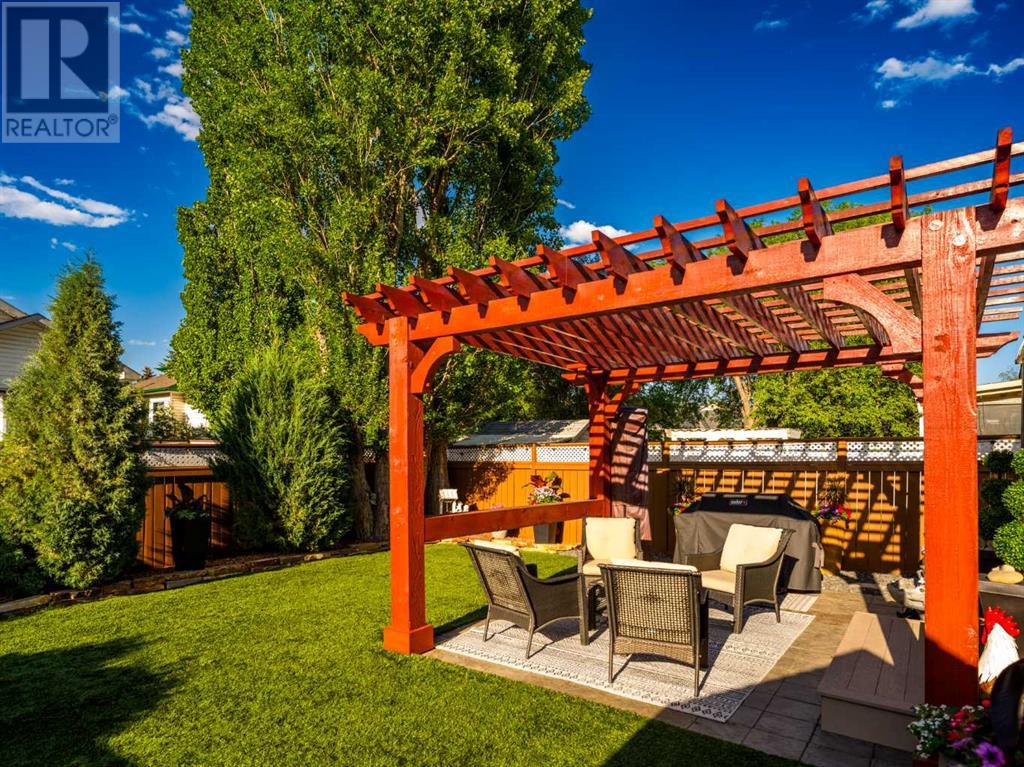 Single Family House for Sale in  Douglas Woods Hill SE Douglasdale/Glen Calgary 