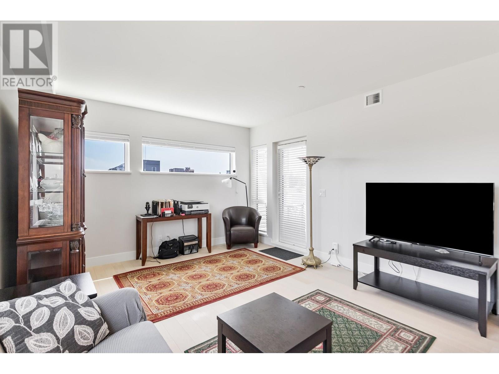 Photo 10 of 506 22226 Brown Avenue, Maple Ridge BC