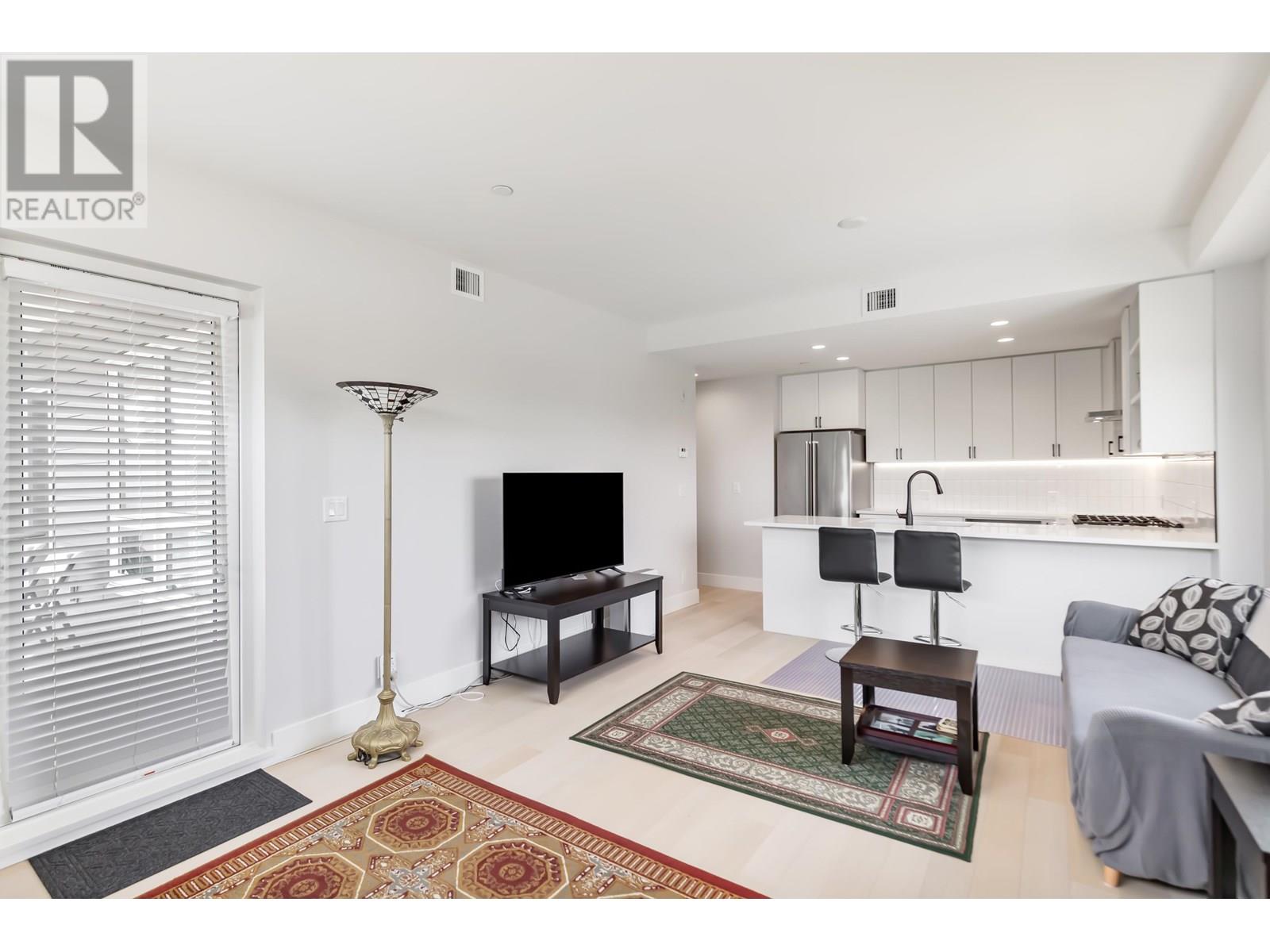 Photo 13 of 506 22226 Brown Avenue, Maple Ridge BC