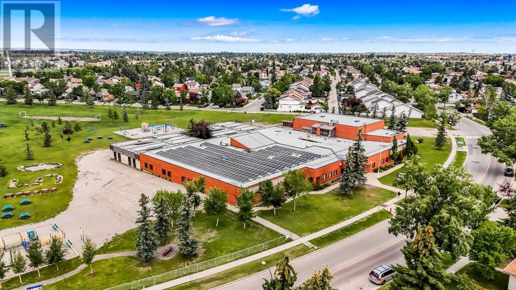 Single Family House Bi-level for Sale in  Temple Drive NE Temple Calgary 