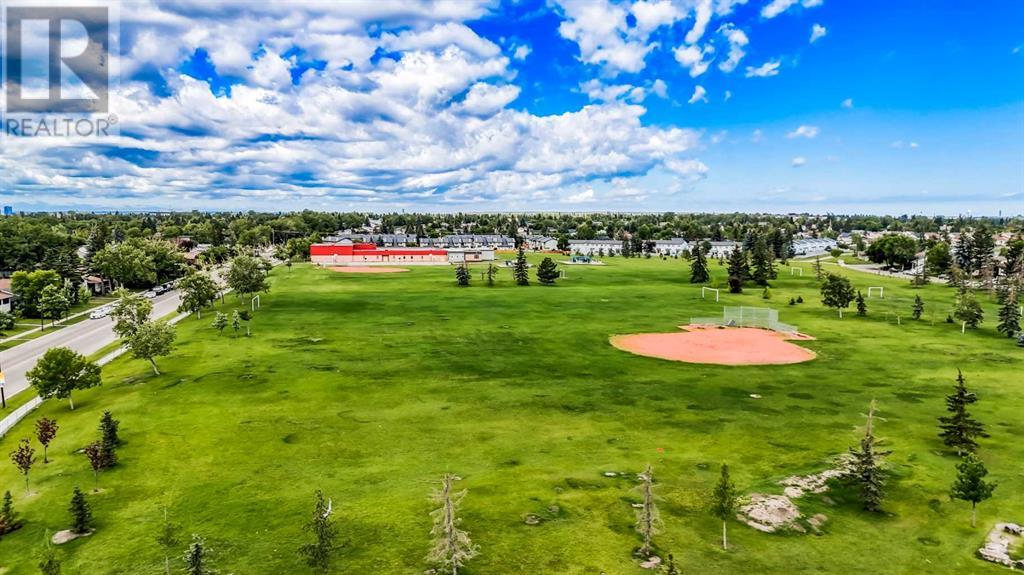 Single Family House Bi-level for Sale in  Temple Drive NE Temple Calgary 