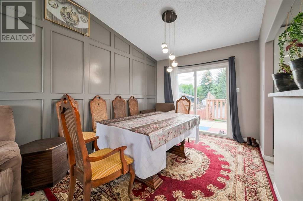 Single Family House Bi-level for Sale in  Temple Drive NE Temple Calgary 