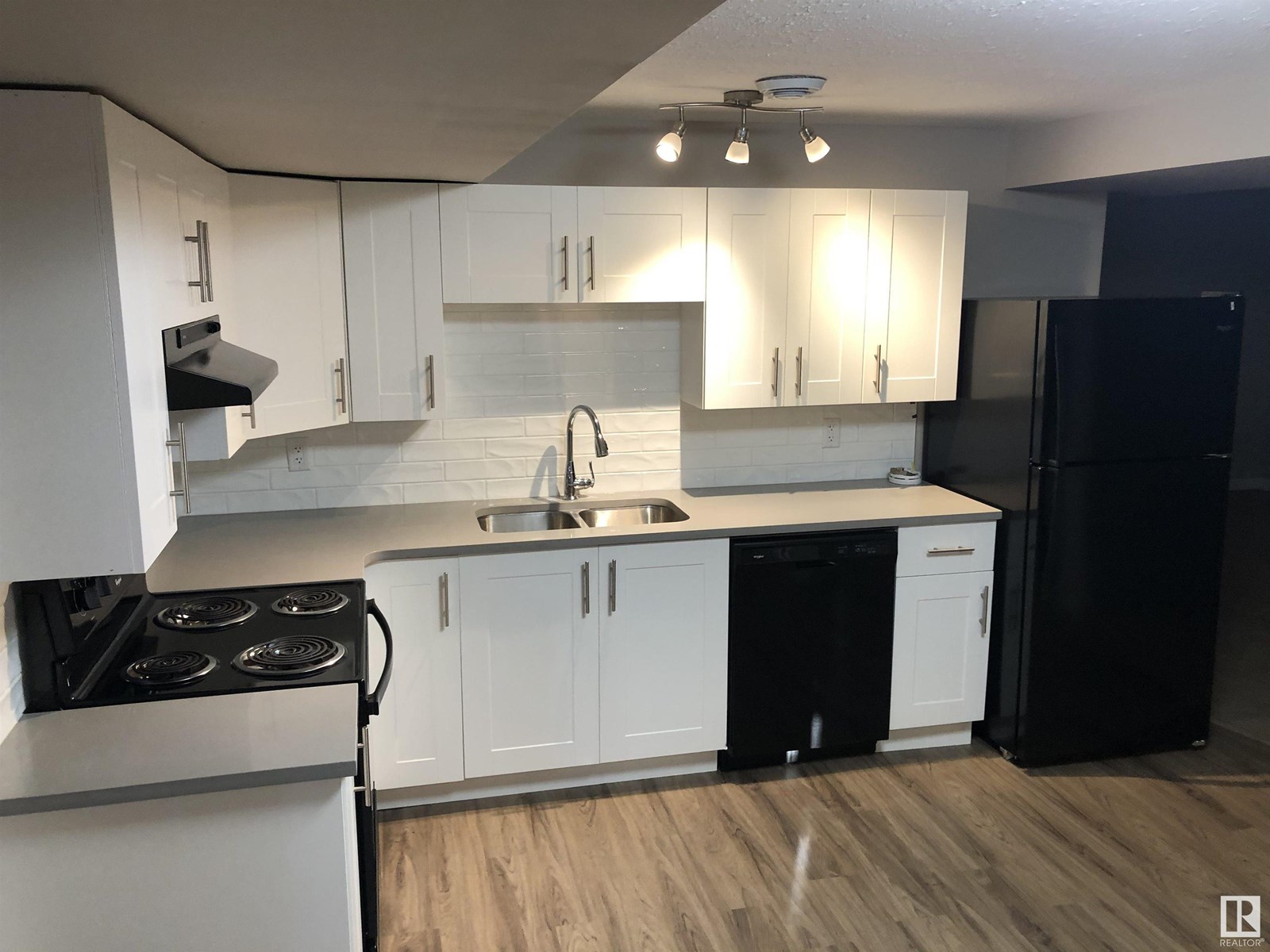 Photo 12 of 7227 152 A Av Nw, Edmonton AB