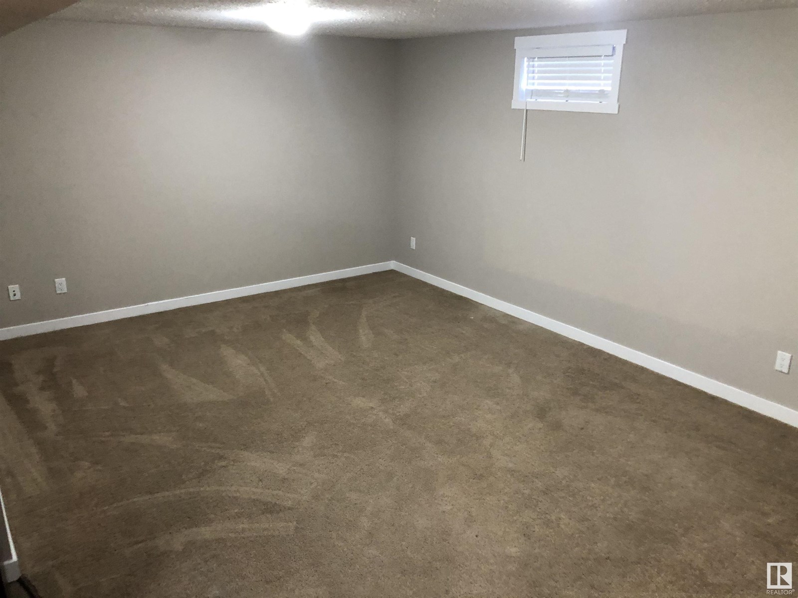 Photo 7 of 7227 152 A Av Nw, Edmonton AB