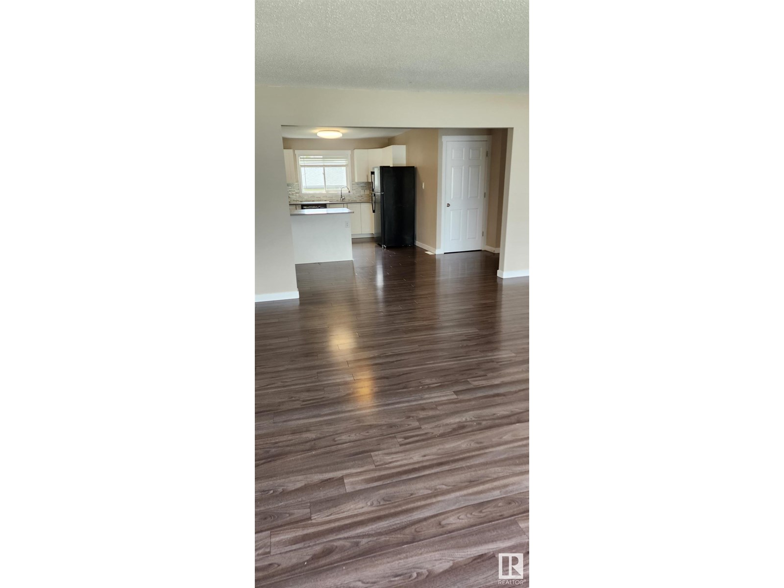 Photo 18 of 7227 152 A Av Nw, Edmonton AB