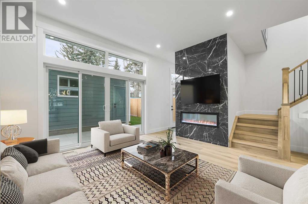 Single Family House for Sale in  Hartford Road NW Highwood Calgary 