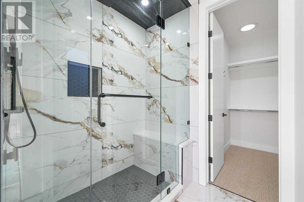 Single Family House for Sale in  Hartford Road NW Highwood Calgary 