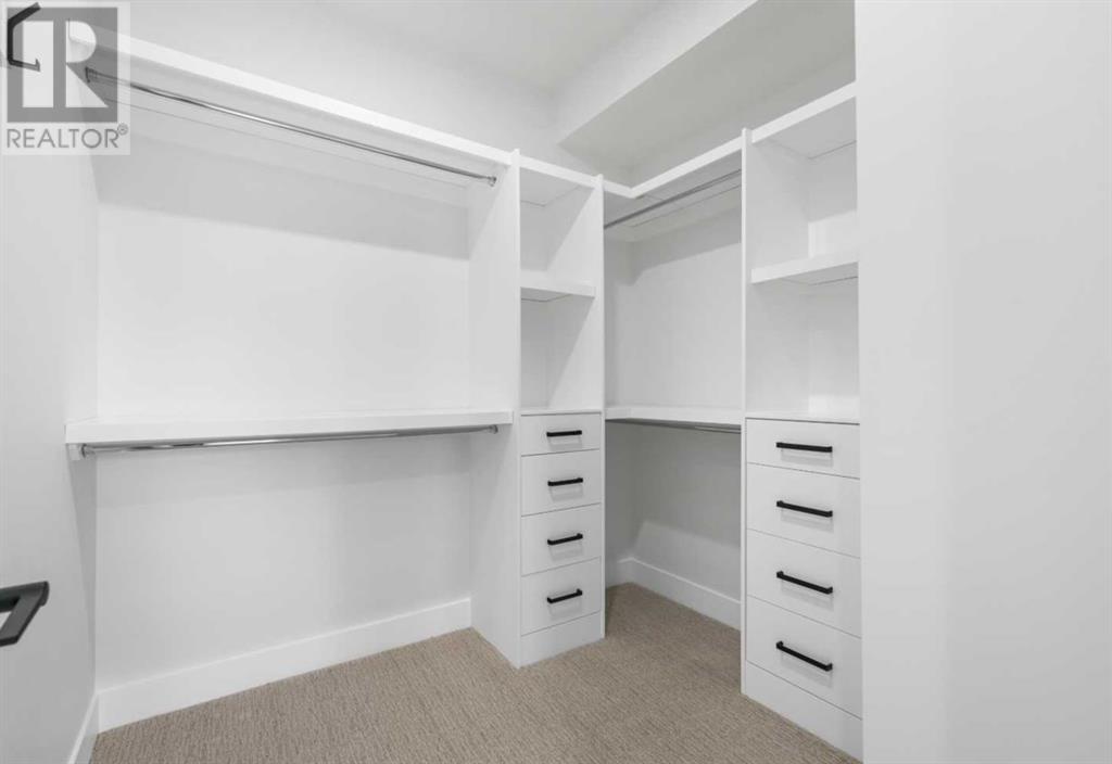 Single Family House for Sale in  Hartford Road NW Highwood Calgary 
