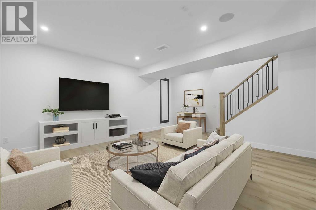 Single Family House for Sale in  Hartford Road NW Highwood Calgary 