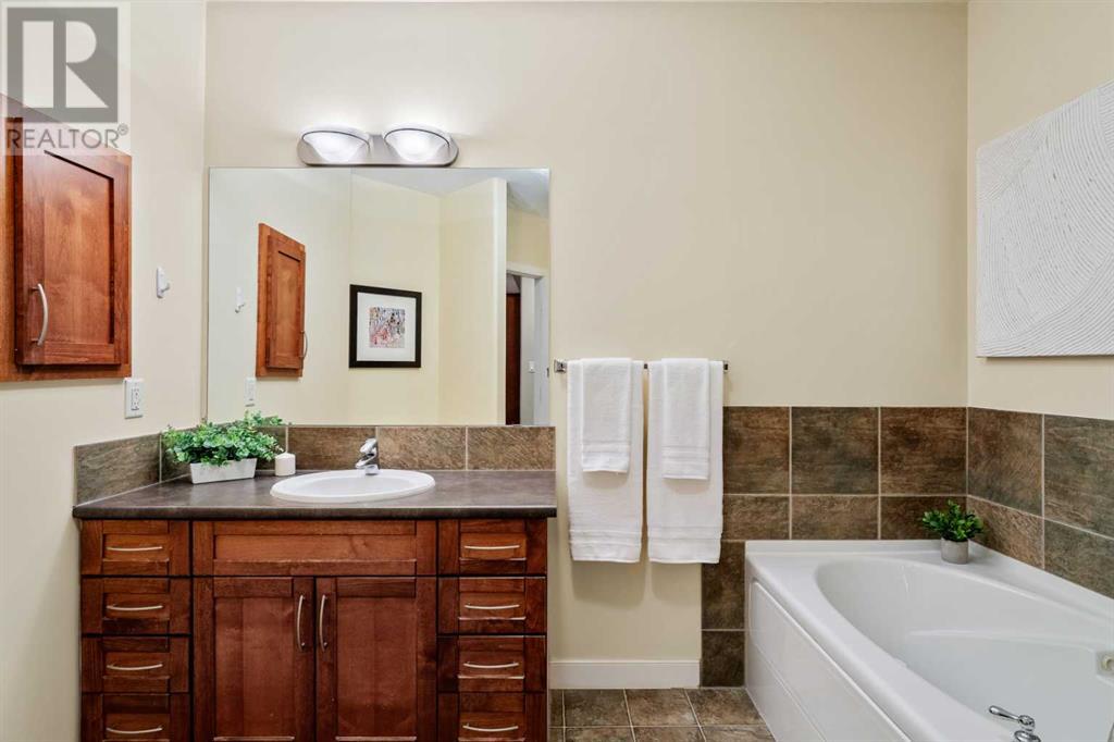 Single Family House for Sale in   Discovery Ridge Close SW Discovery Ridge Calgary 