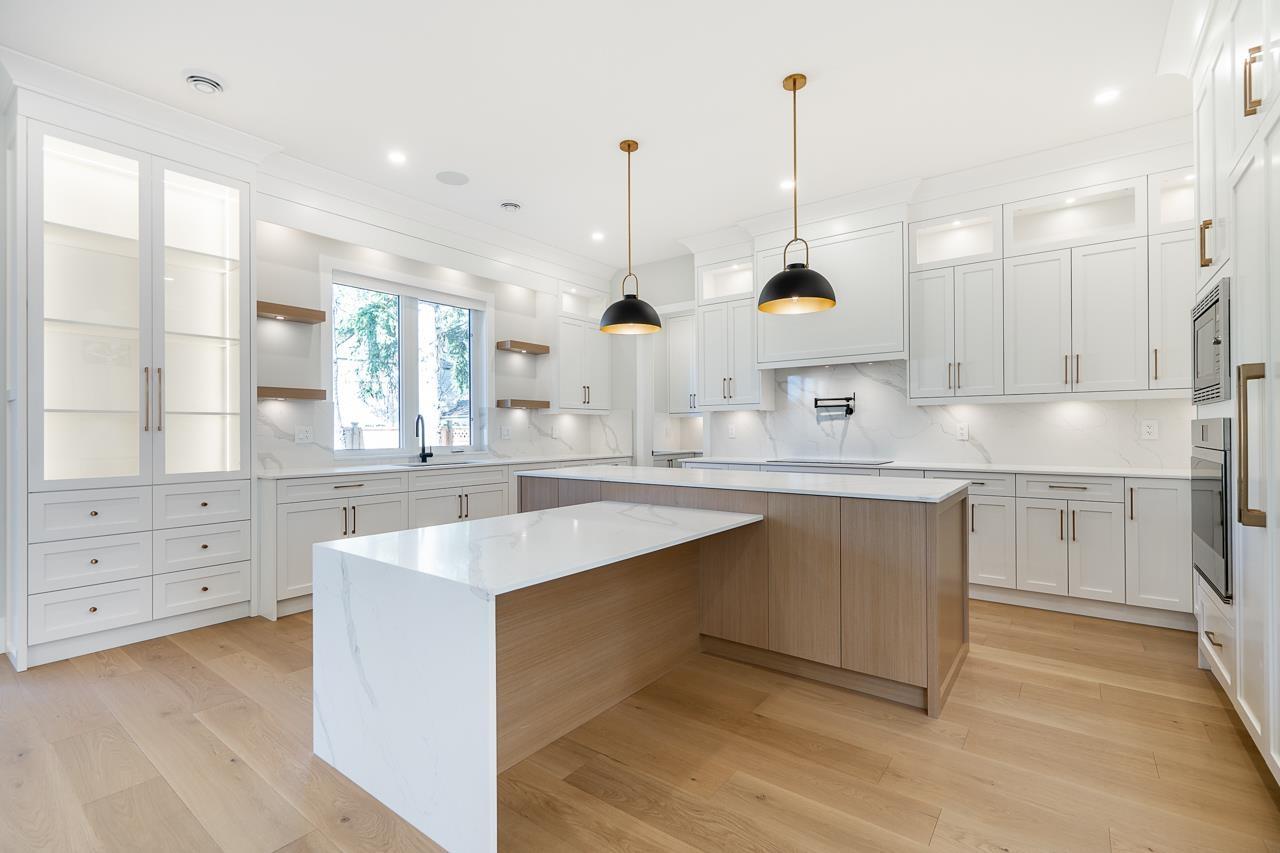 Photo 12 of 12719 25 Avenue, Surrey BC