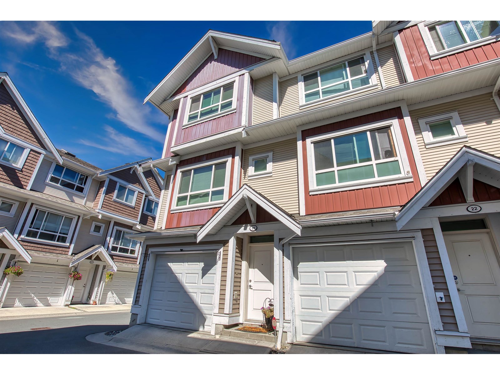 Photo 3 of 21 7298 199 A Street, Langley BC