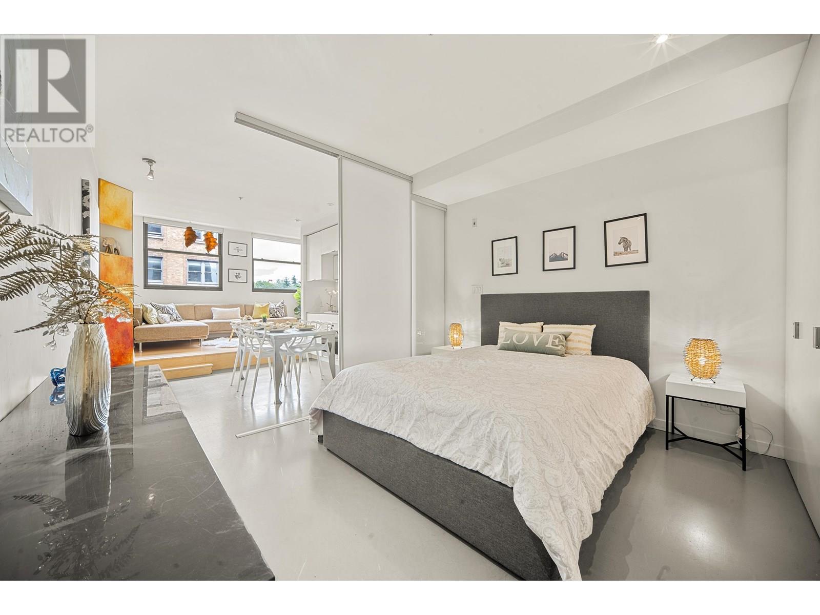 Photo 5 of 304 12 Water Street, Vancouver BC