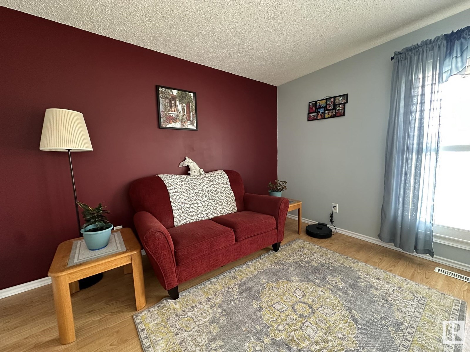 Photo 9 of 5210 54 Av, Andrew AB