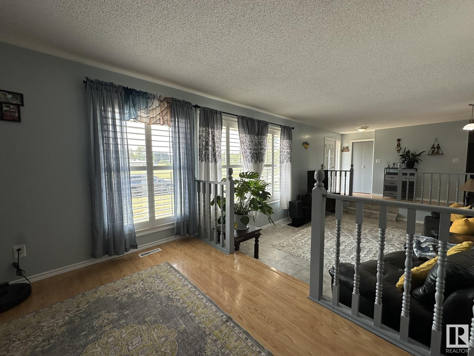 Photo 11 of 5210 54 Av, Andrew AB