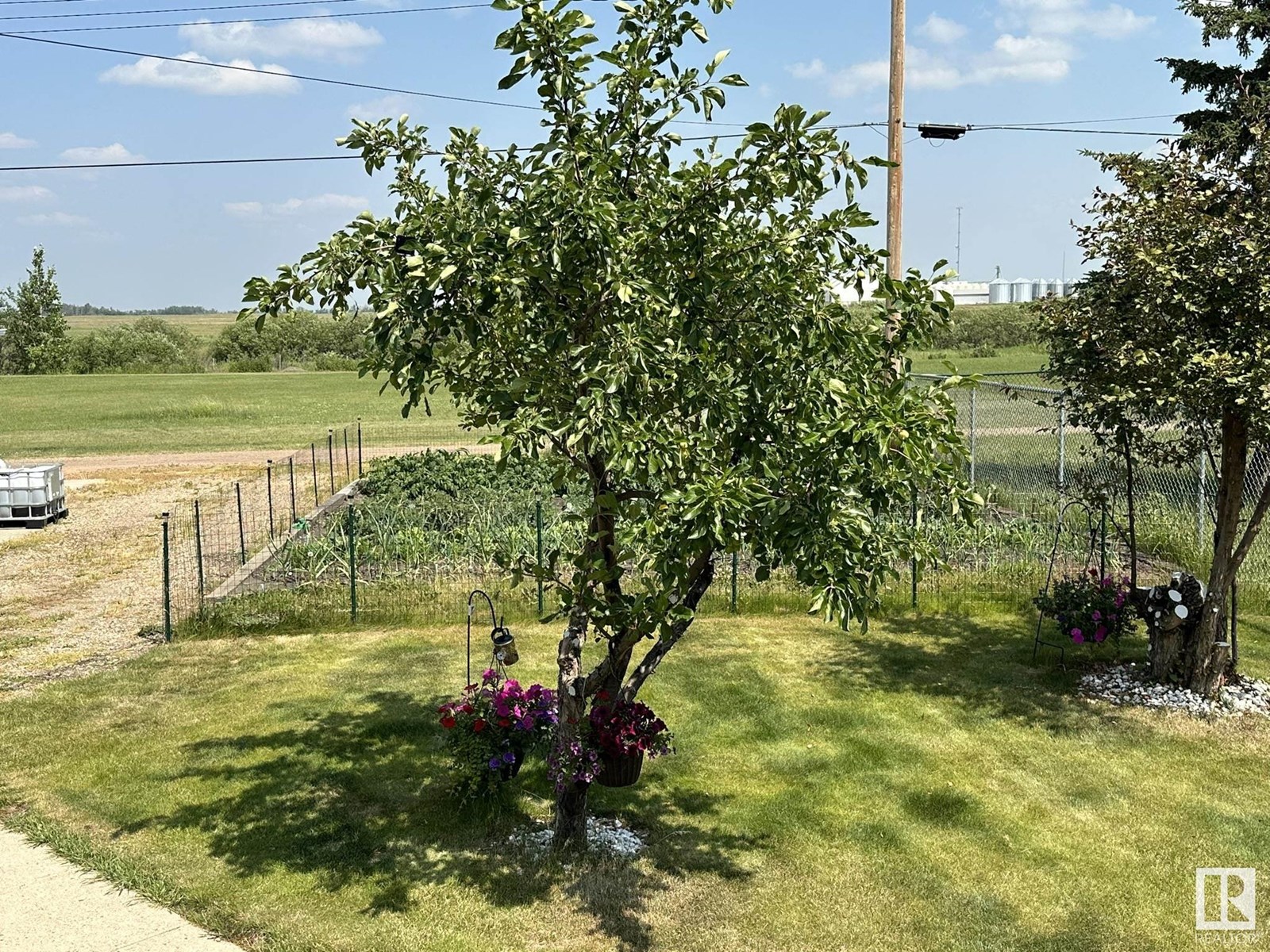 Photo 2 of 5210 54 Av, Andrew AB