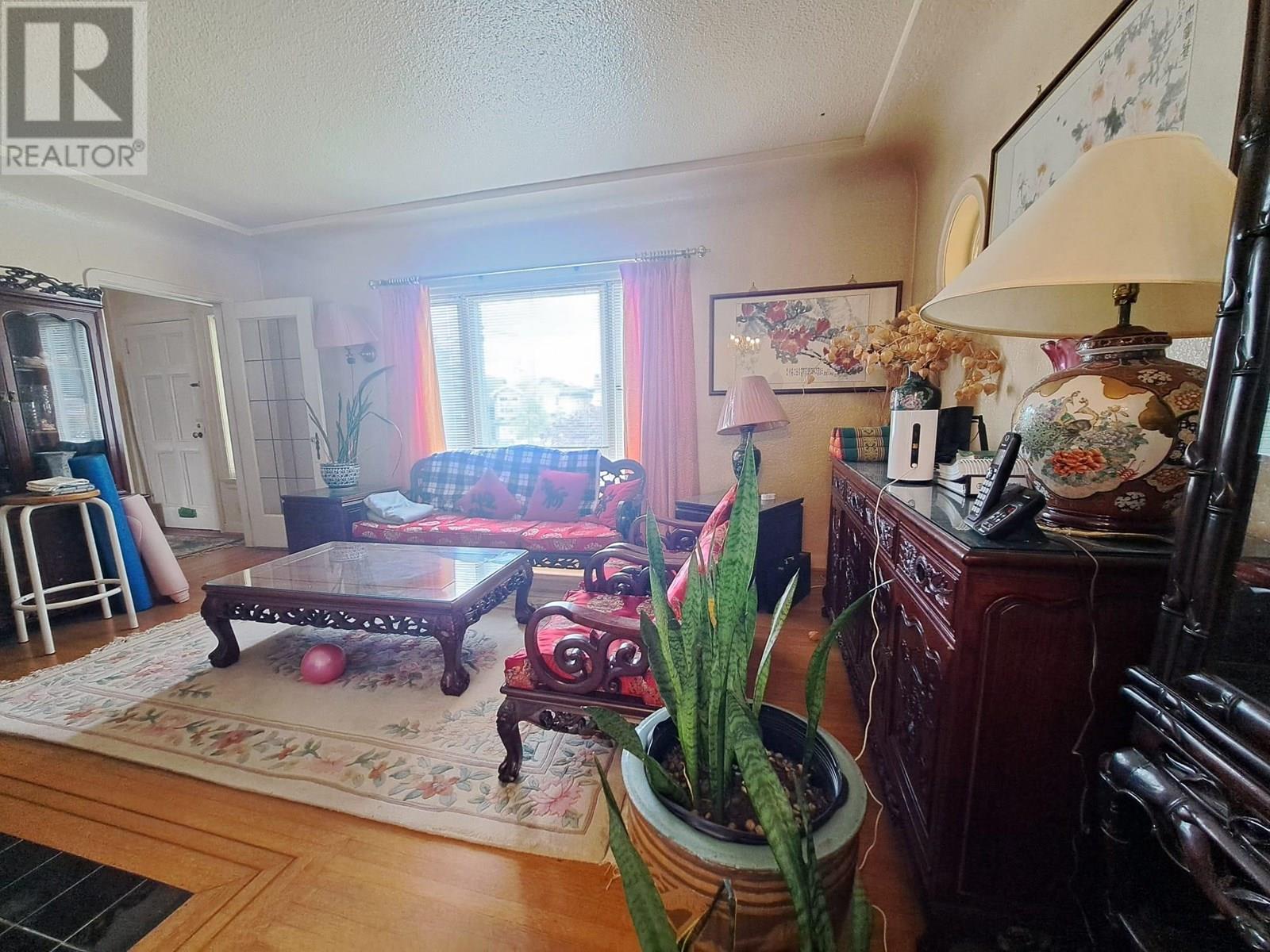 Photo 10 of 3995 Slocan Street, Vancouver BC