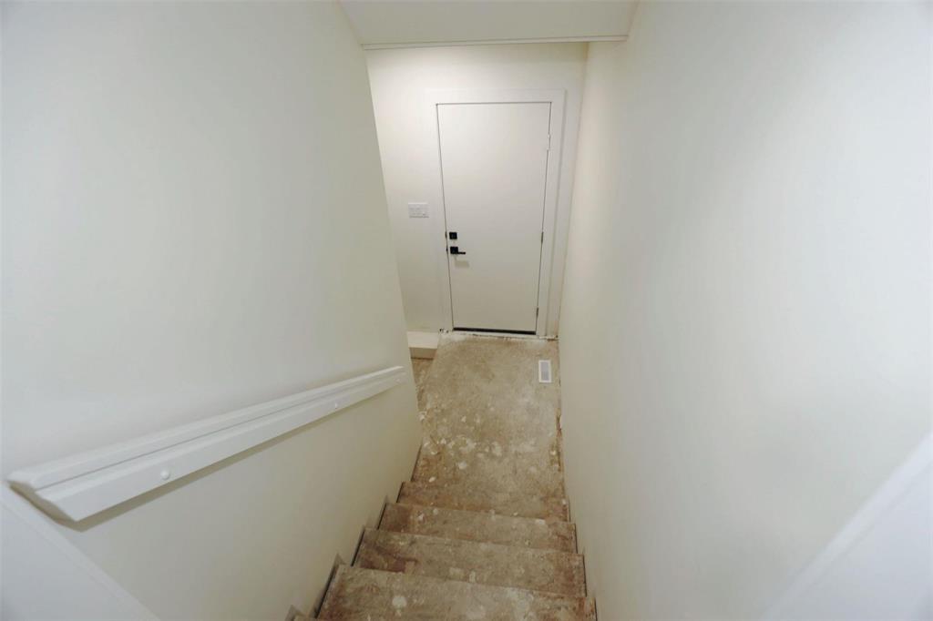 Photo 6 of 1028 Vaughan Avenue, Selkirk MB