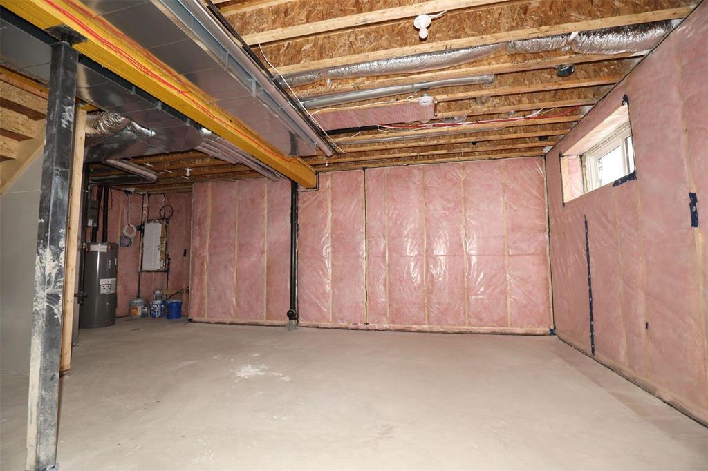Photo 2 of 1028 Vaughan Avenue, Selkirk MB