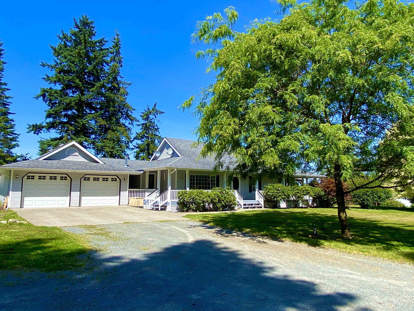 Photo 4 of 3643 254 Street, Langley BC