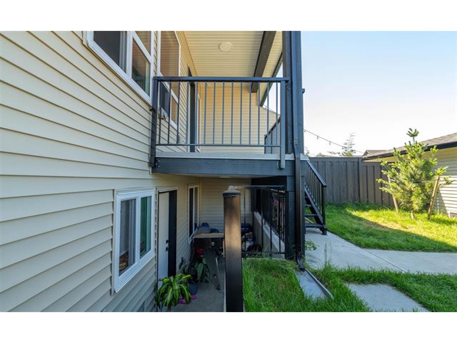 Photo 23 of 19681 76 Avenue Avenue, Langley BC