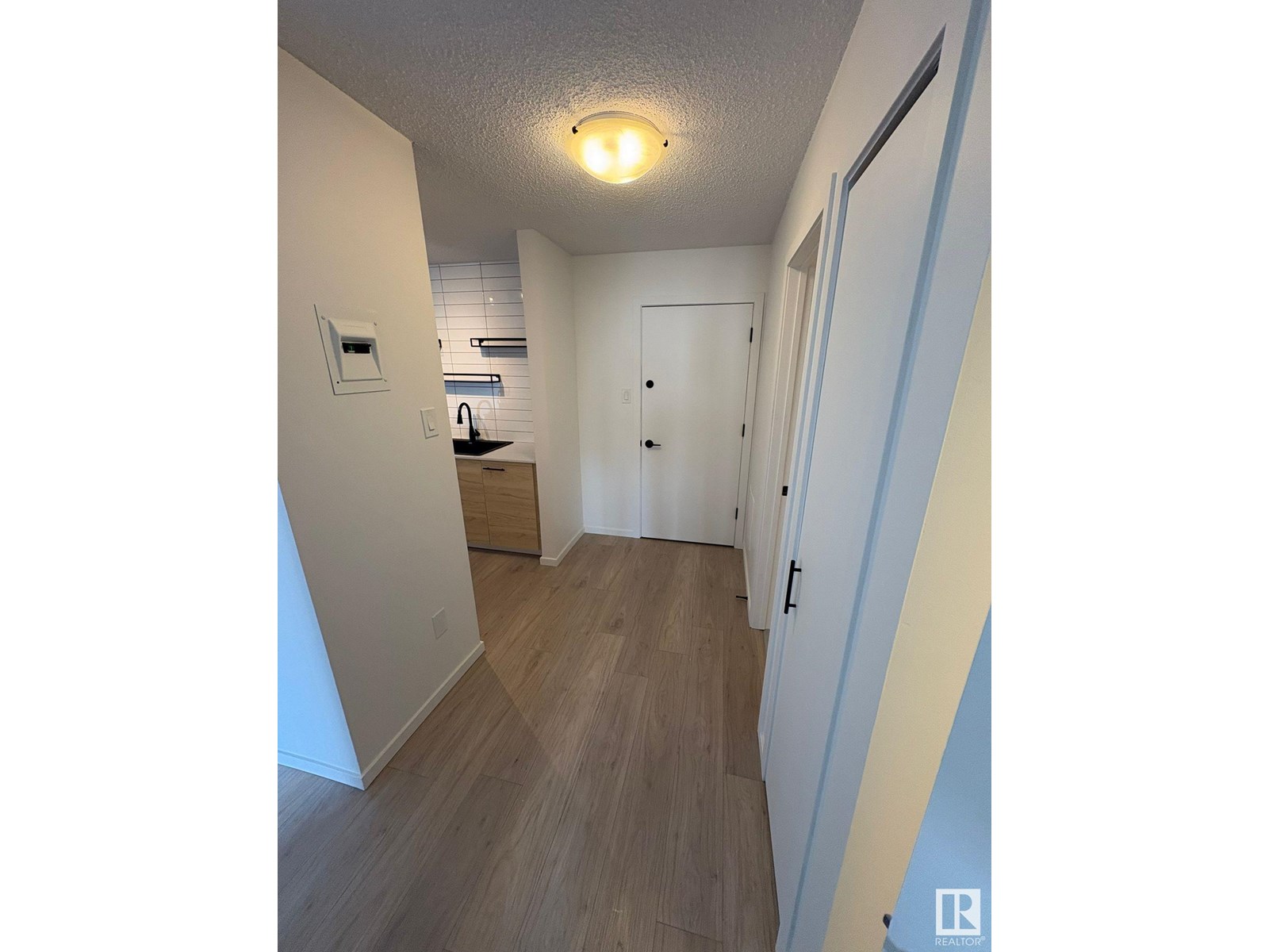 Photo 12 of 302 10615 110 St Nw, Edmonton AB