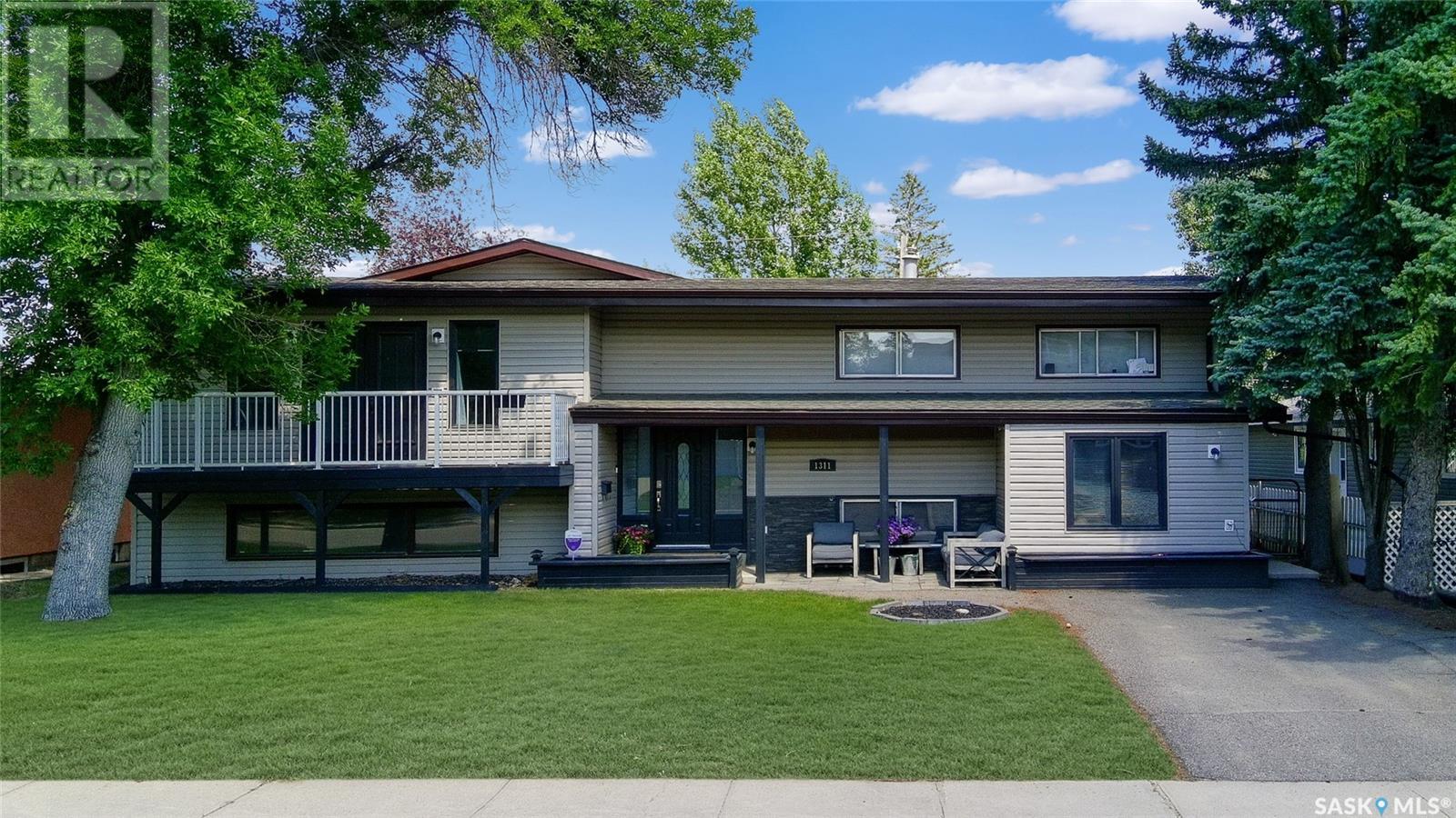 Single Family House Bi-level for Sale in  JUBILEE DRIVE Swift Current 