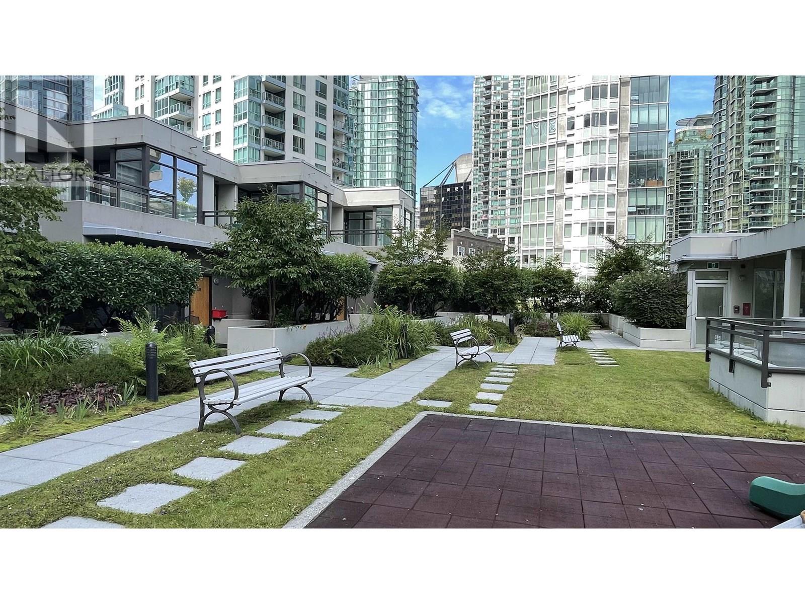303 1211 MELVILLE STREET, Vancouver