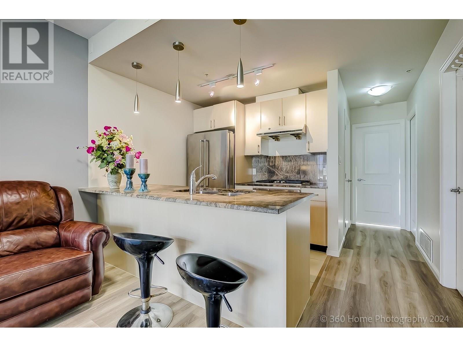 303 1211 MELVILLE STREET, Vancouver