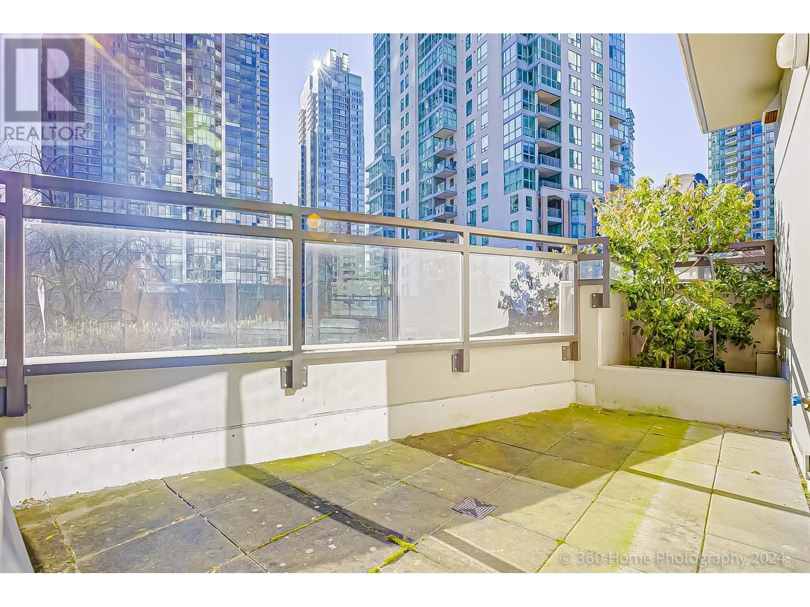 303 1211 MELVILLE STREET, Vancouver