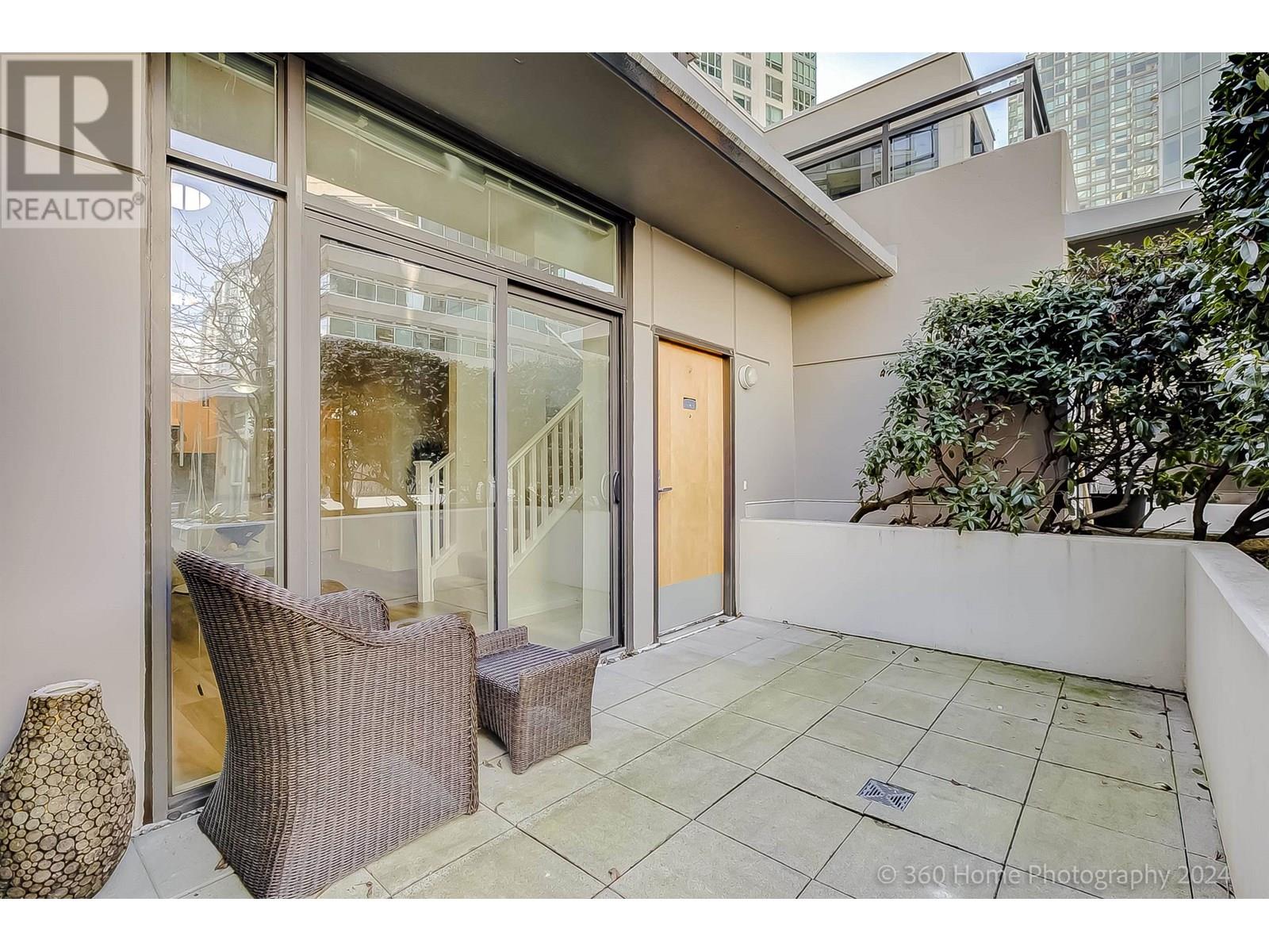 303 1211 MELVILLE STREET, Vancouver