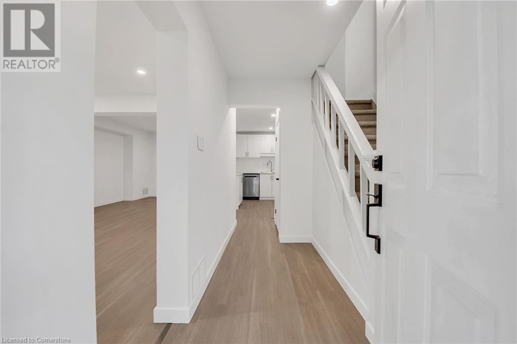 Photo 37 of 20 Crosthwaite Avenue N, Hamilton ON