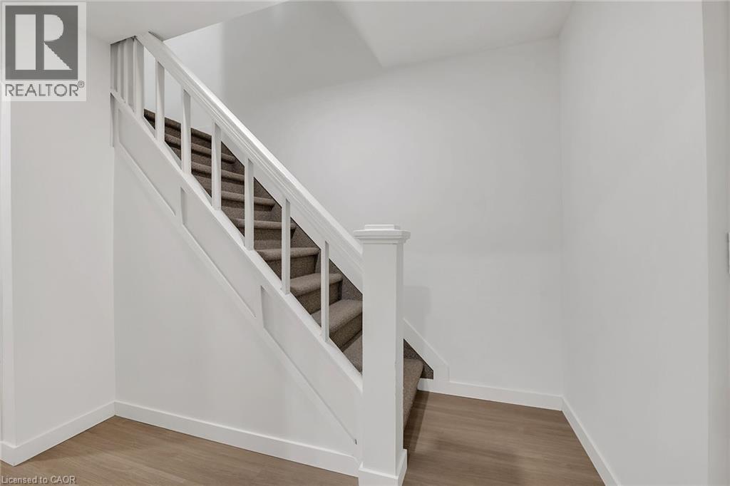Photo 2 of 20 Crosthwaite Avenue N, Hamilton ON