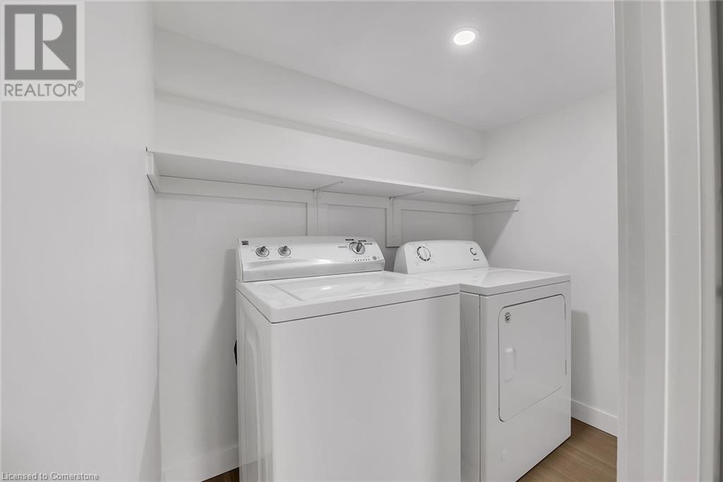 Photo 10 of 20 Crosthwaite Avenue N, Hamilton ON