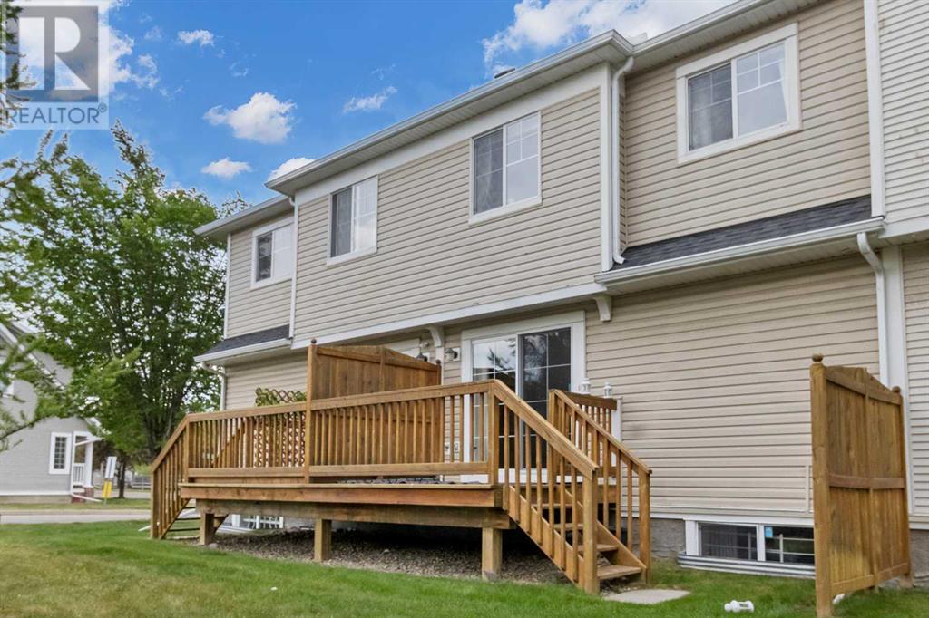 Single Family House for Sale in  Country Village Gate NE Country Hills Village Calgary 