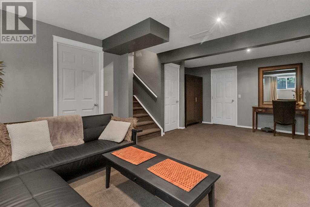Single Family House for Sale in  Country Village Gate NE Country Hills Village Calgary 