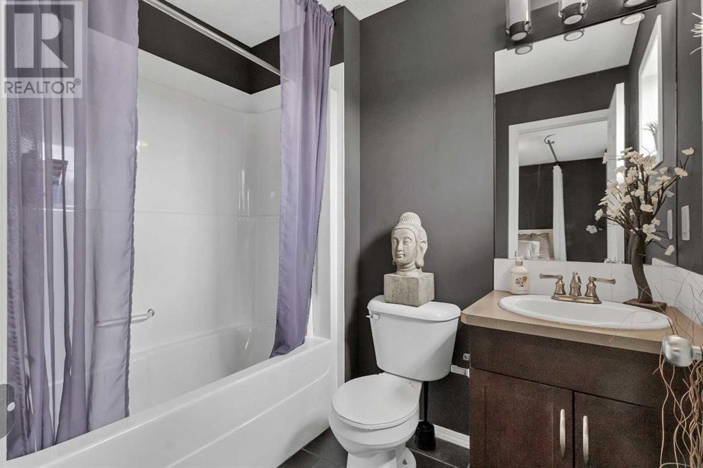 Single Family House for Sale in  Country Village Gate NE Country Hills Village Calgary 