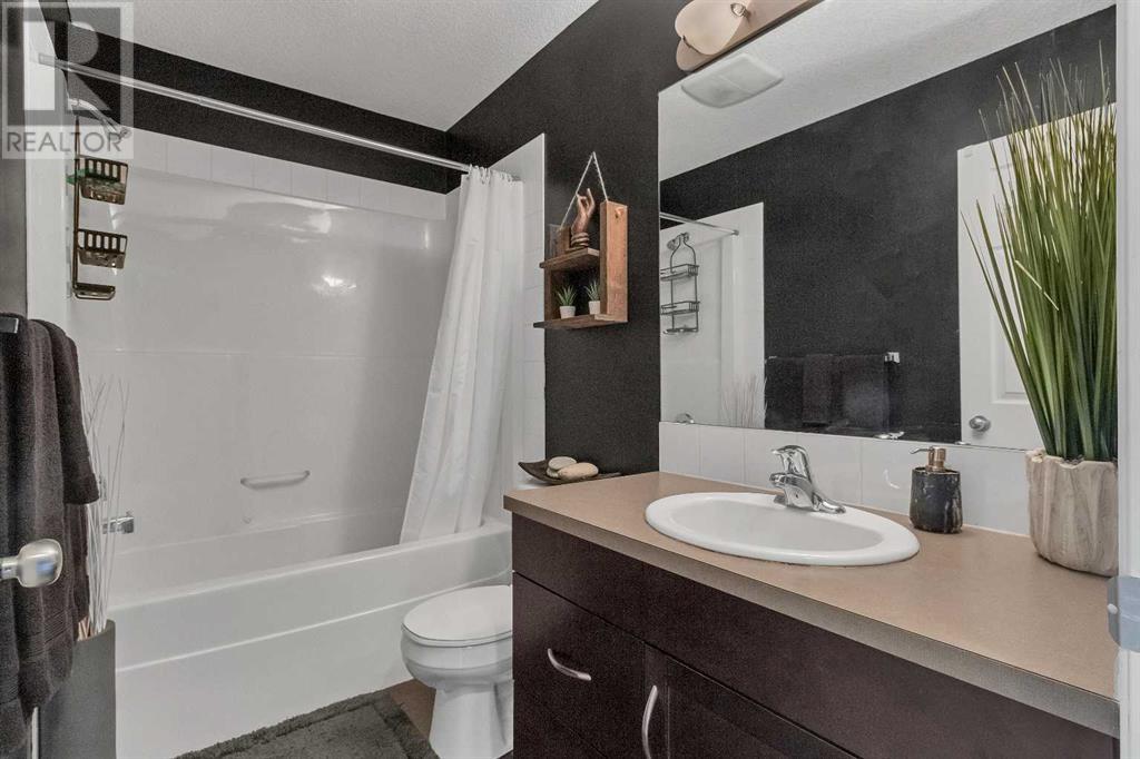 Single Family House for Sale in  Country Village Gate NE Country Hills Village Calgary 
