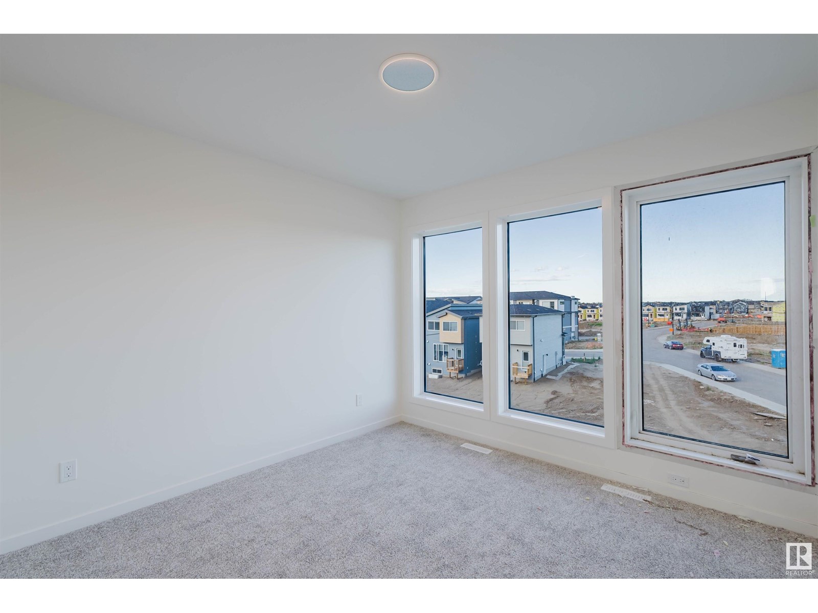 Photo 34 of 463 33 St Sw, Edmonton AB