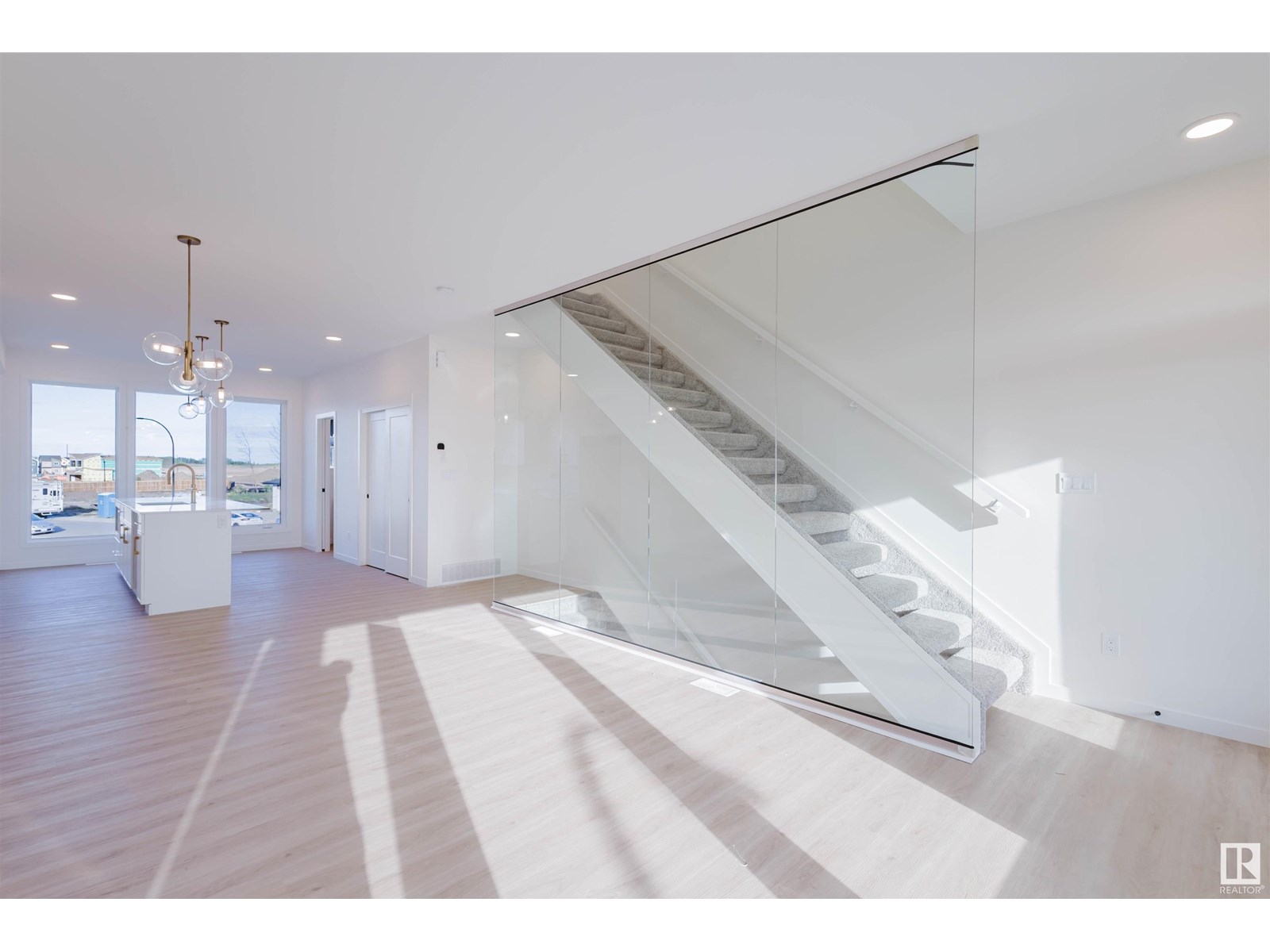 Photo 20 of 463 33 St Sw, Edmonton AB