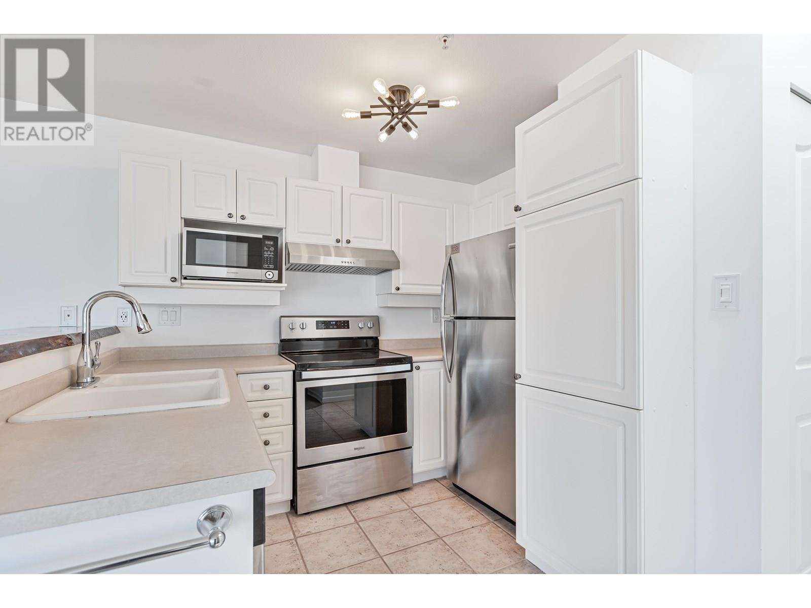 Photo 29 of 402 1618 Grant Avenue, Port Coquitlam BC