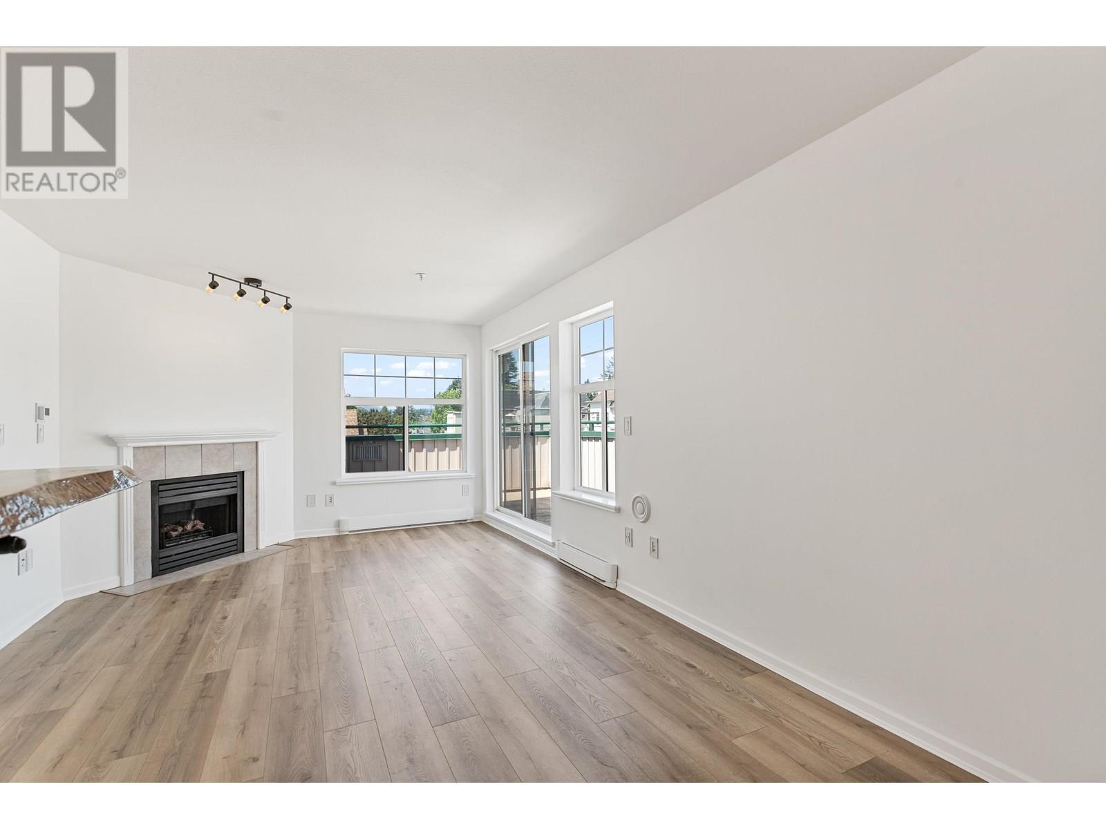 Photo 12 of 402 1618 Grant Avenue, Port Coquitlam BC