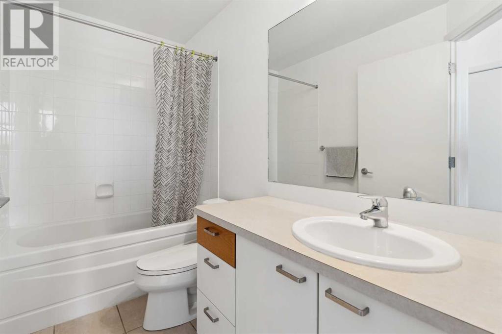 Single Family House Multi-level for Sale in    Avenue SW Mission Calgary 