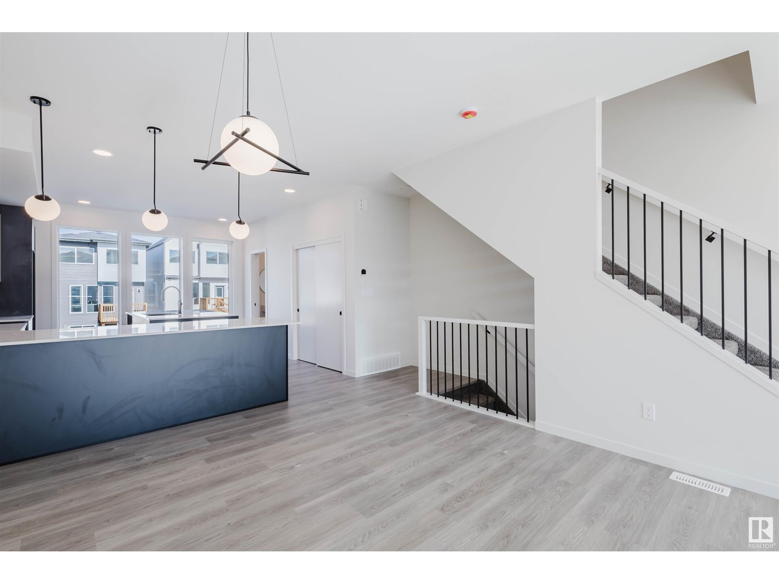 Photo 46 of 415 33 St Sw, Edmonton AB